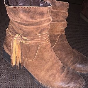 Born boots